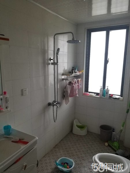 欧陆花苑六楼送独立阁楼带大平台